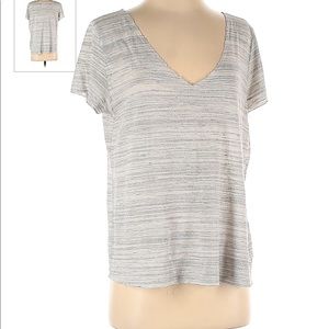 //URBAN OUTFITTERS// Project Social Tee Heather White/Grey V Neck